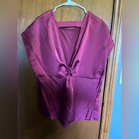 Shein Curve Maroon Blouse with twist back Size 1XL - Picture 2 of 3